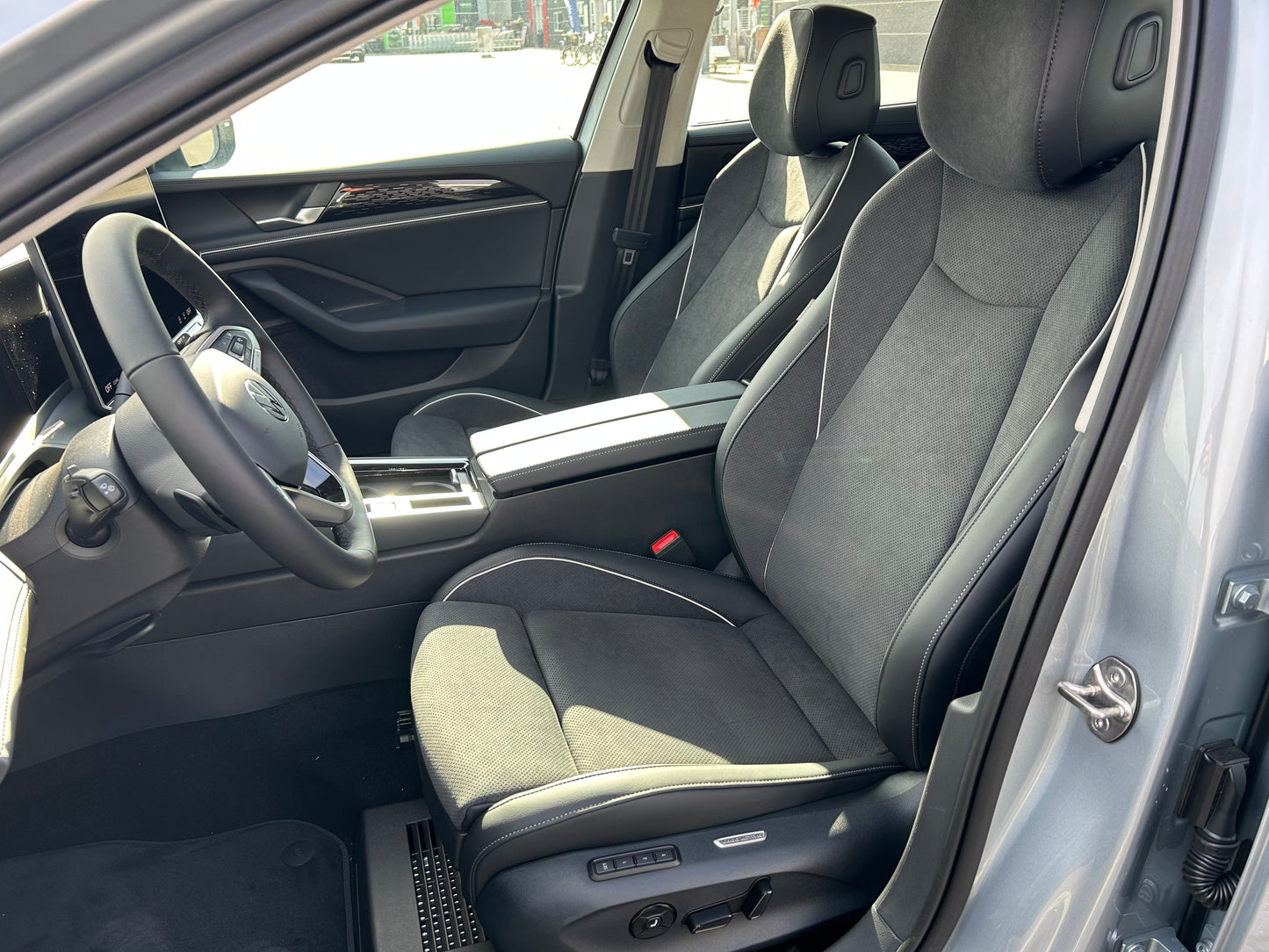 VW Passat Variant Elegance 1,5 eTSI 150 HK 110 kW DSG