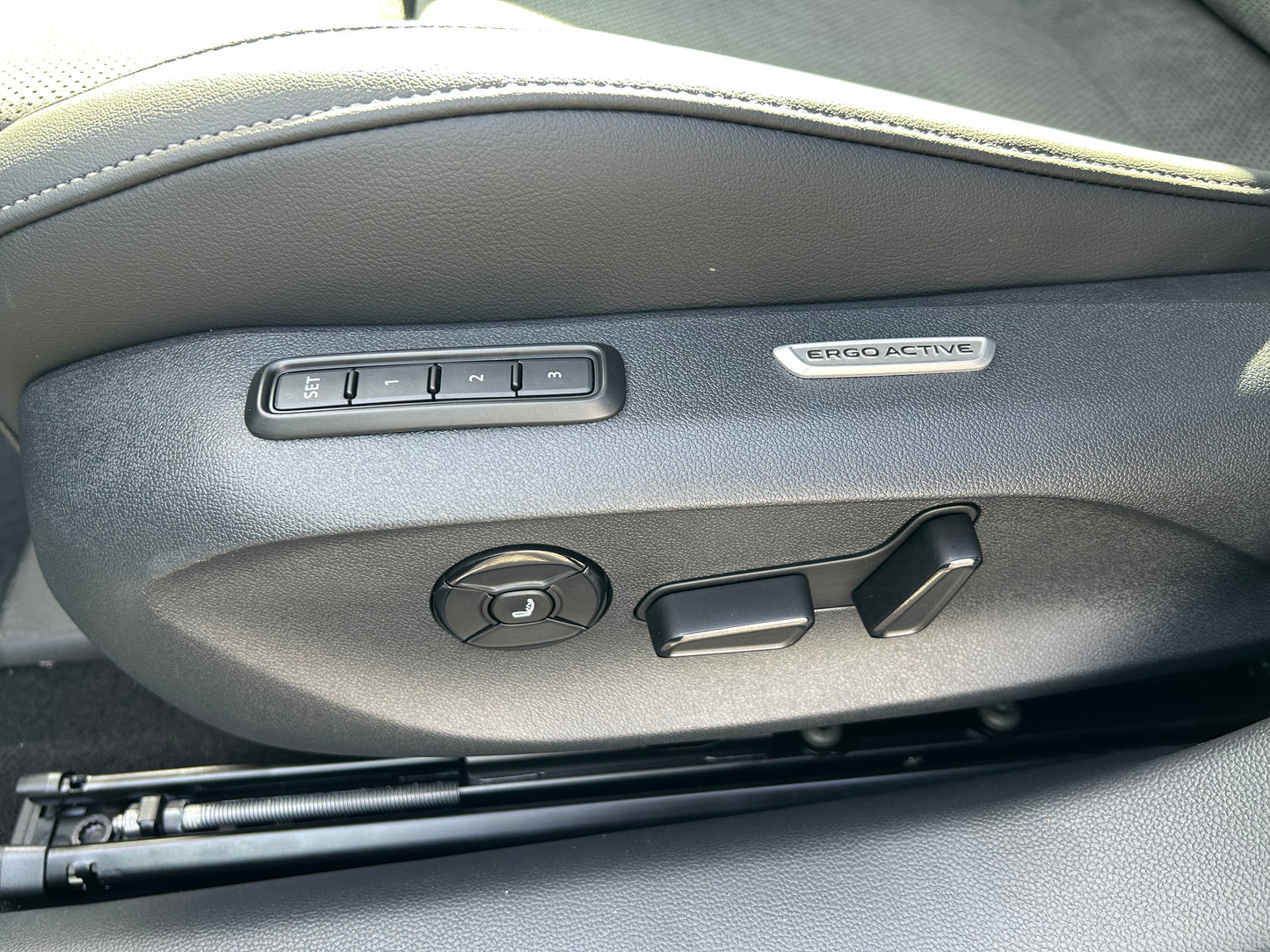 VW Passat Variant Elegance 1,5 eTSI 150 HK 110 kW DSG