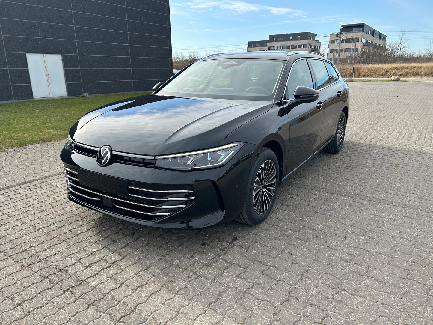 VW Passat Variant Elegance 1,5 eTSI 150 HK 110 kW DSG