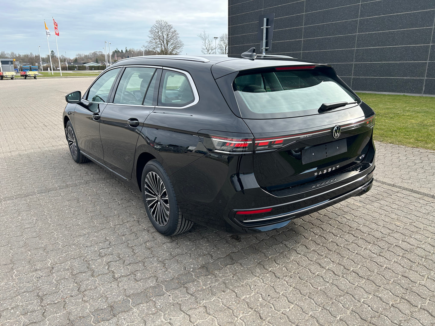 VW Passat Variant Elegance 1,5 eTSI 150 HK 110 kW DSG