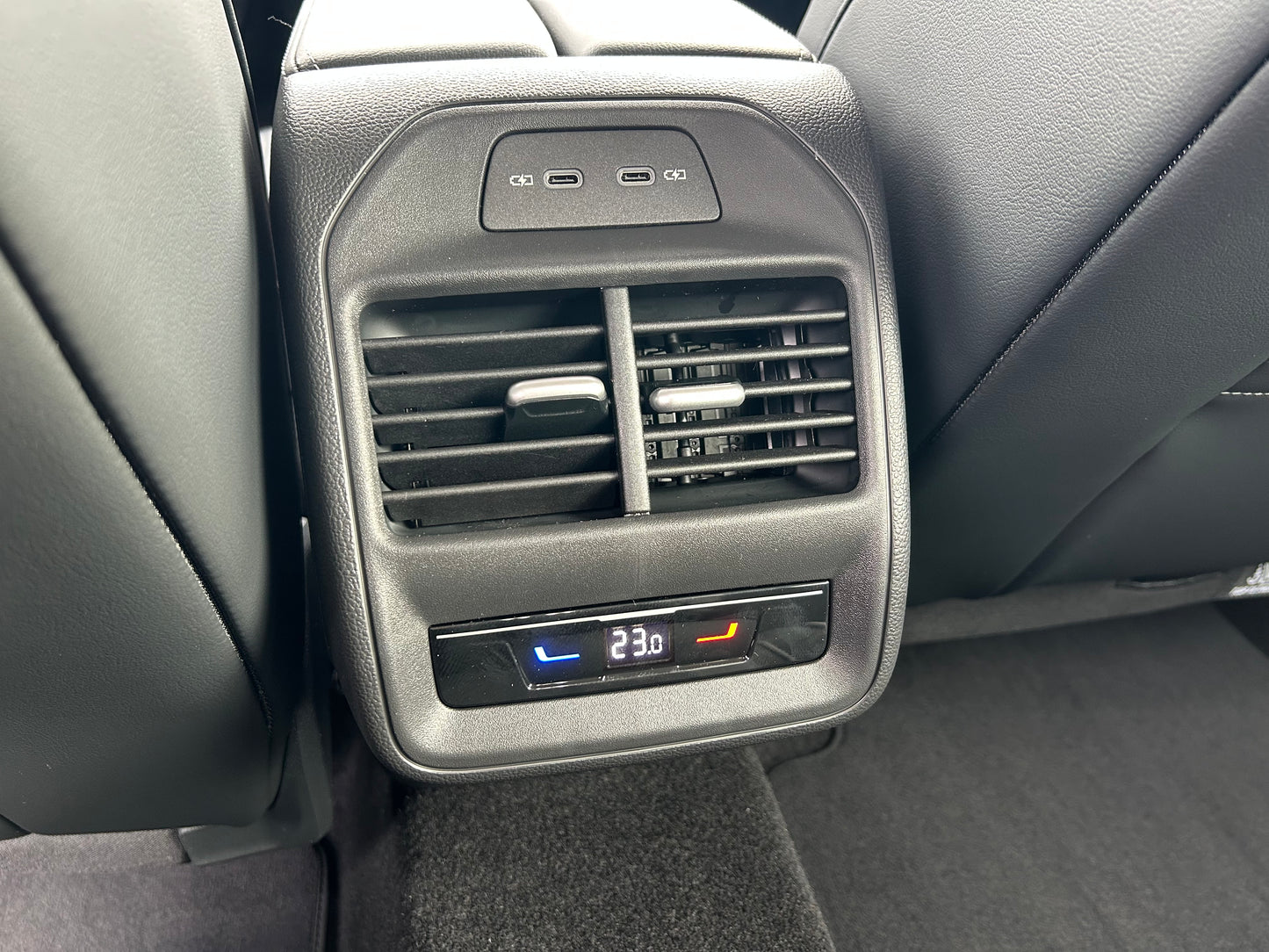 VW Passat Variant Elegance 1,5 eTSI 150 HK 110 kW DSG