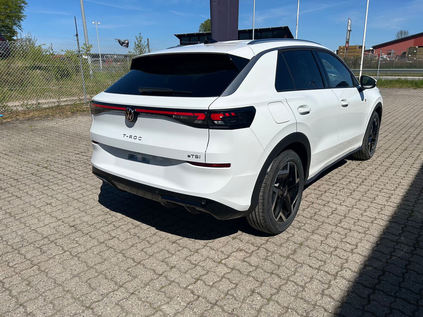 T-Roc R-Line 1,5eTSI 150HK DSG - Pure White