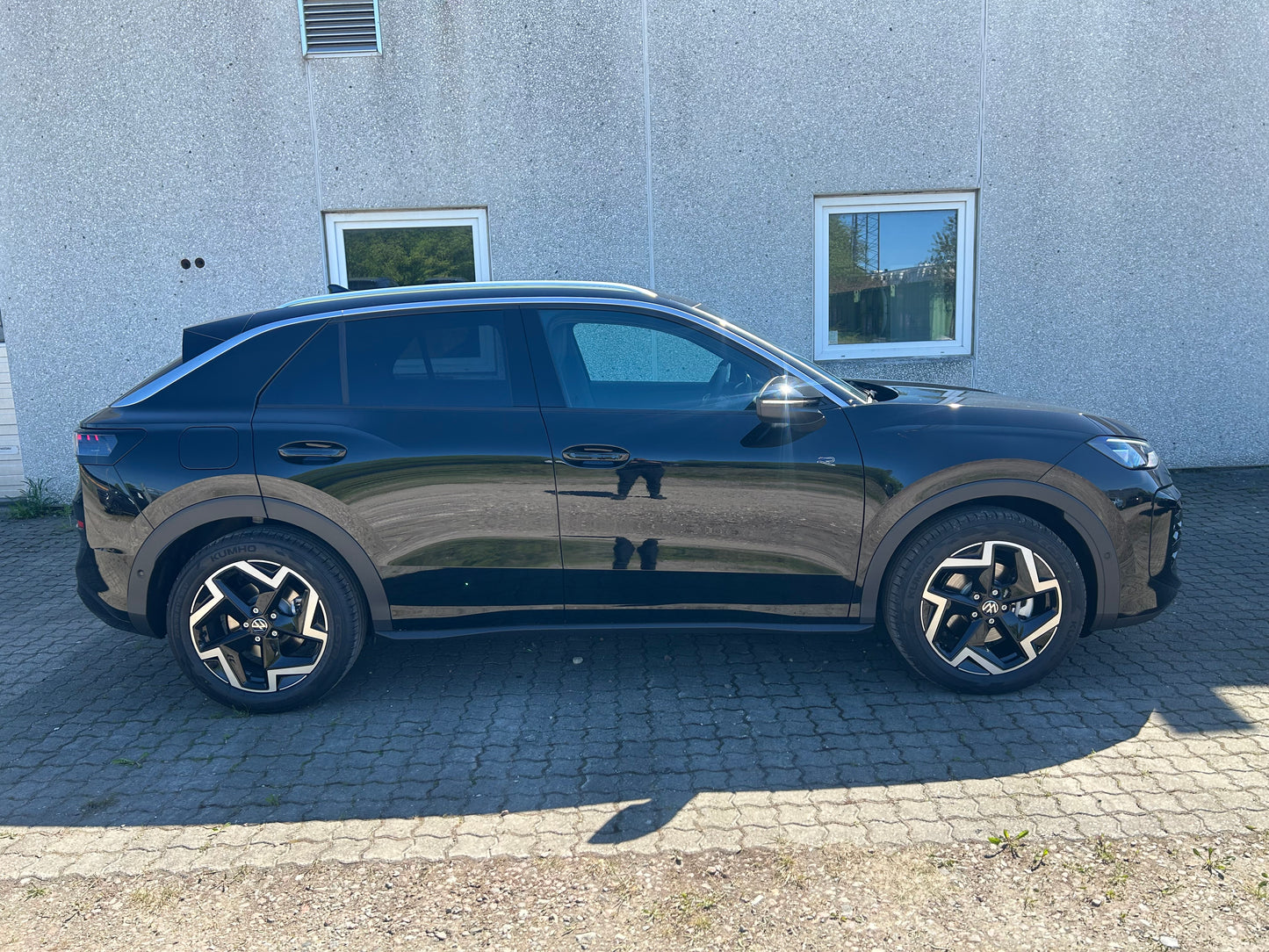 T-Roc R-Line 1,5eTSI 150HK DSG - Grenadilla Black Metallic