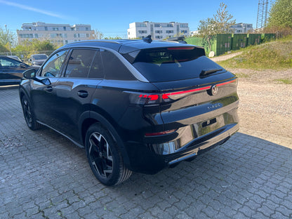 T-Roc R-Line 1,5eTSI 150HK DSG - Grenadilla Black Metallic