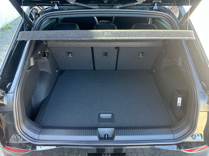 T-Roc R-Line 1,5eTSI 150HK DSG - Grenadilla Black Metallic