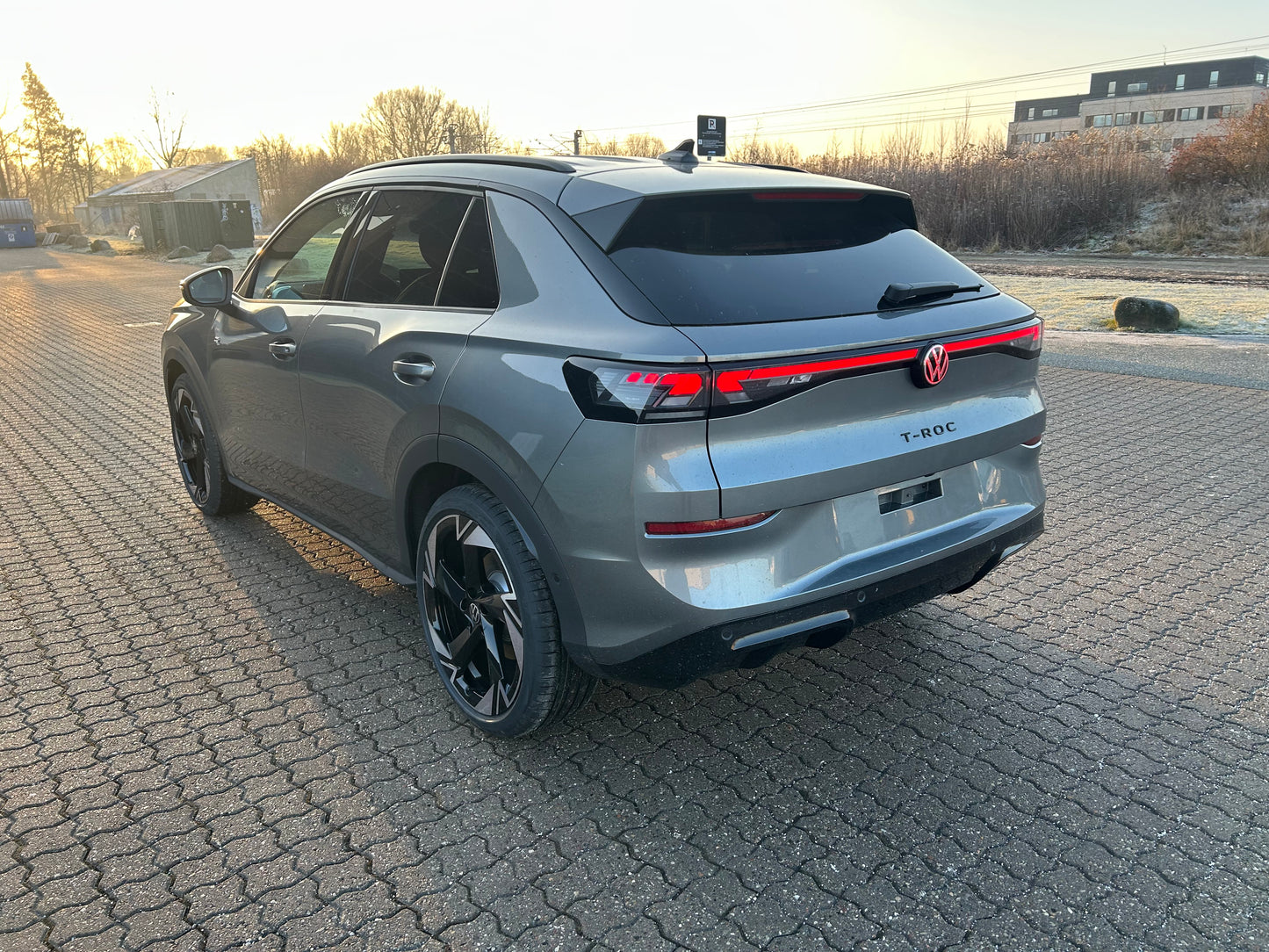 T-Roc R-Line 1,5eTSI 150HK DSG - Wolf Gray Metallic