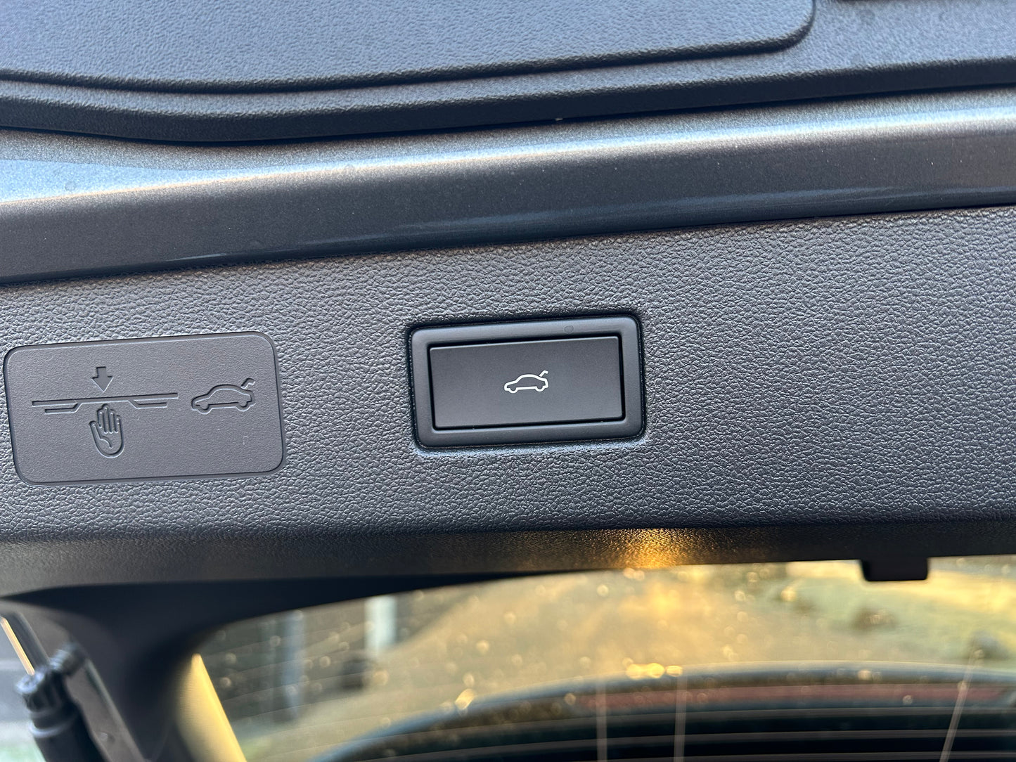 T-Roc R-Line 1,5eTSI 150HK DSG - Wolf Gray Metallic