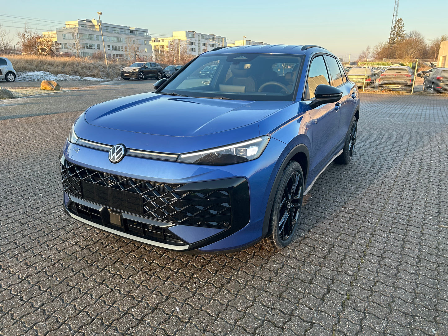 T-Roc R-Line 1,5eTSI 150HK DSG - Celestial Blue Metallic