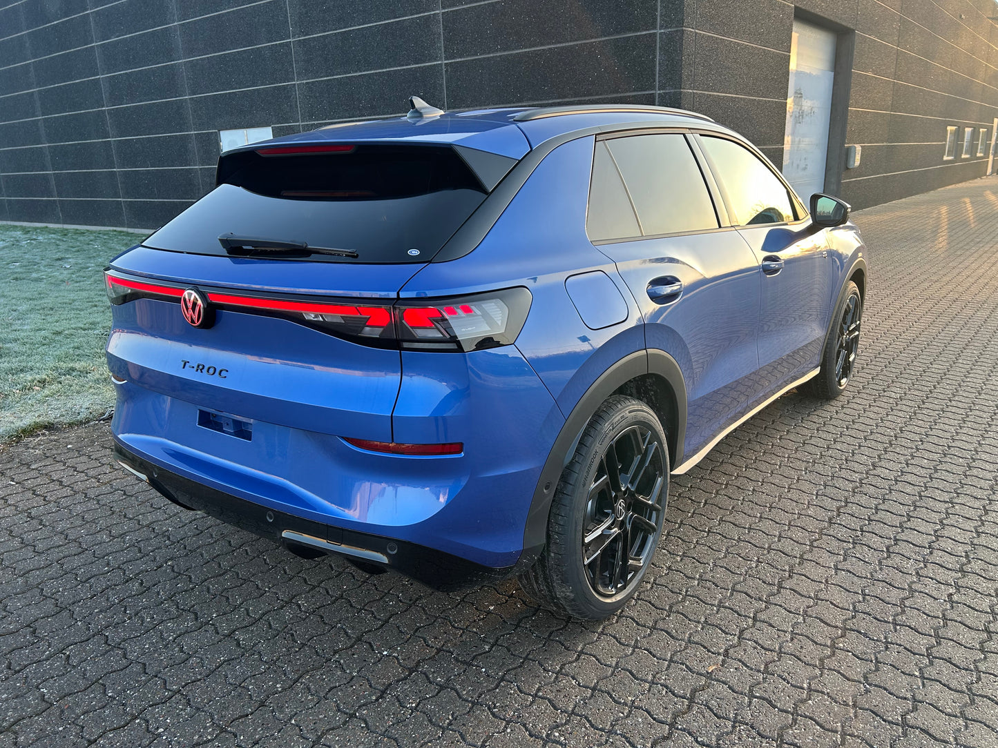 T-Roc R-Line 1,5eTSI 150HK DSG - Celestial Blue Metallic