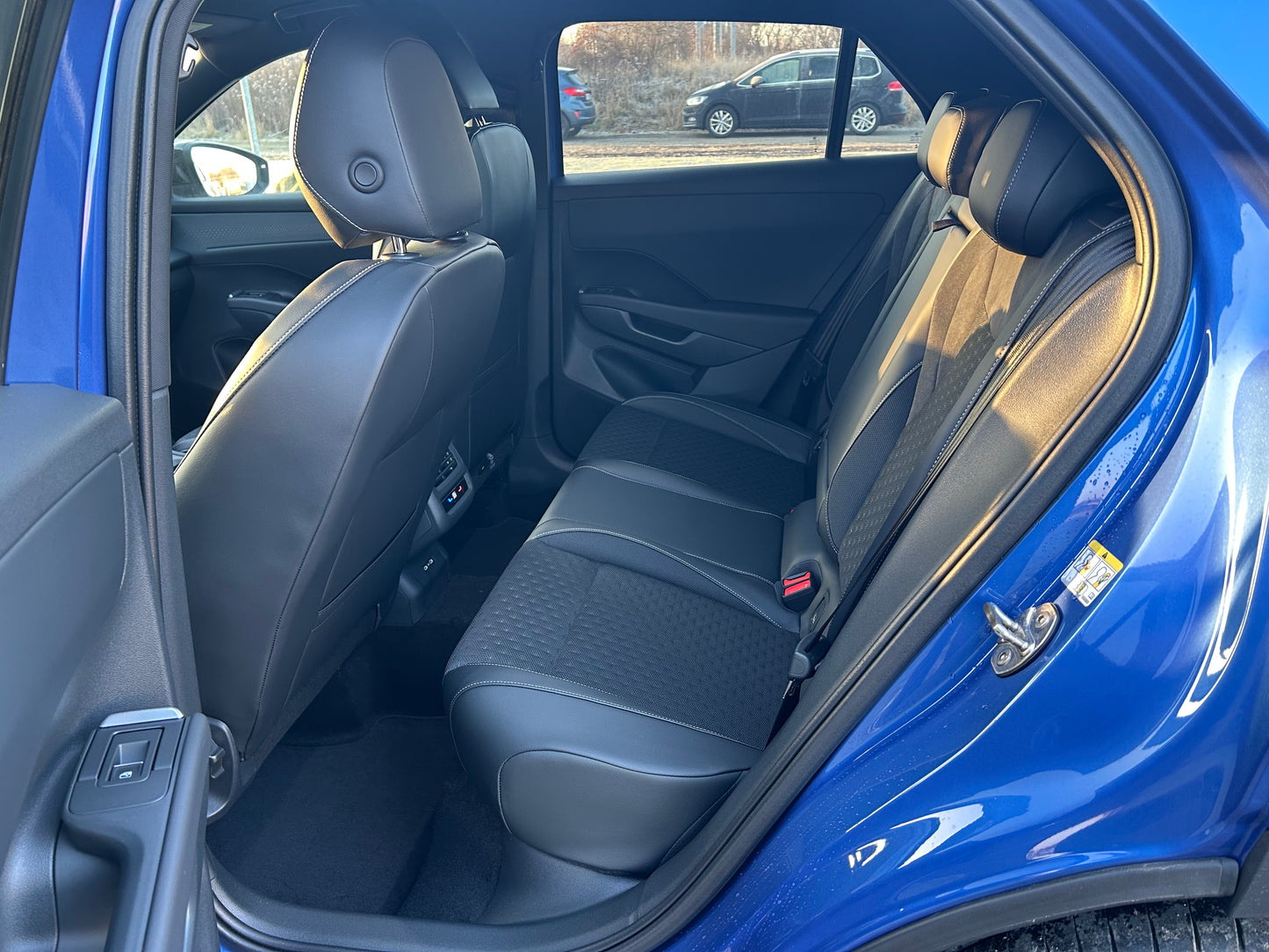 T-Roc R-Line 1,5eTSI 150HK DSG - Celestial Blue Metallic