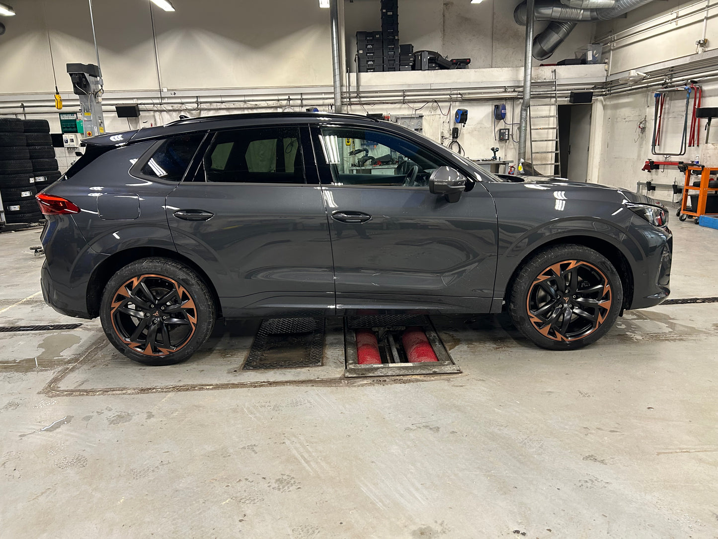 CUPRA Terramar VZ 2,0 TSI 265HK 4x4 DSG7 - Timanfaya Grey